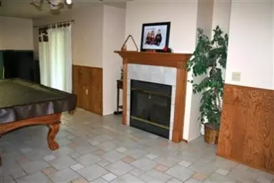 9814 Rustic Dr, De Motte, IN 46310 photo 6