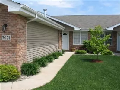 7021 Tompkins Ct, Griffith, IN 46319 photo 2