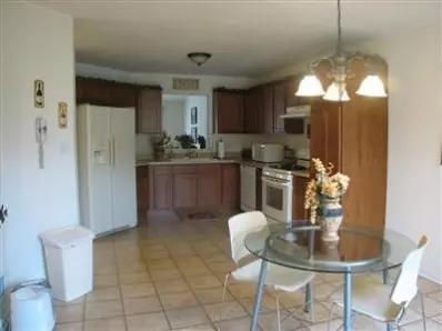 7021 Tompkins Ct, Griffith, IN 46319 photo 3