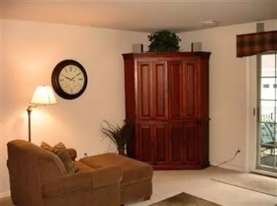 2711 Georgetowne Dr #D-1, Highland, IN 46322 photo 5