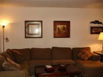 2711 Georgetowne Dr #D-1, Highland, IN 46322 photo 6
