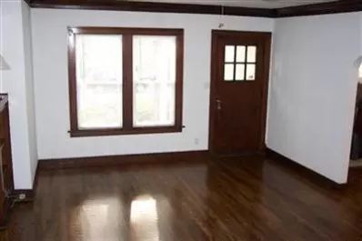 1619 Davis Ave, Whiting, IN 46394 photo 2