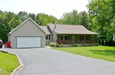 9815 E Rustic Dr, De Motte, IN 46310 photo 1