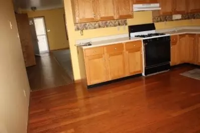 940 Ivanhoe, Dyer, IN 46311 photo 5
