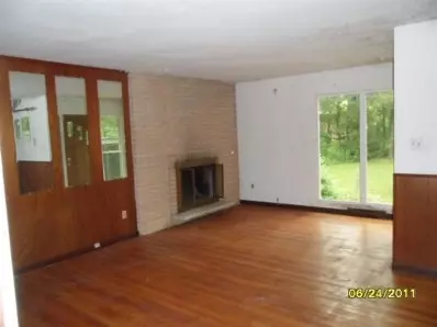 7708 Ash Ave, Gary, IN 46403 photo 10
