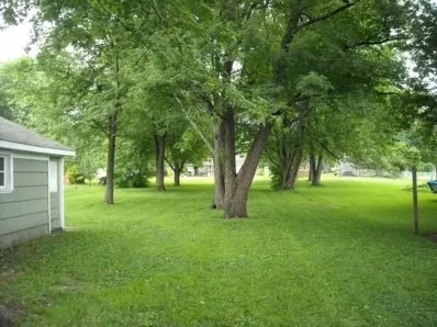 738 N Broad St, Griffith, IN 46319 photo 3