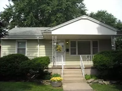 738 N Broad St, Griffith, IN 46319 photo 1