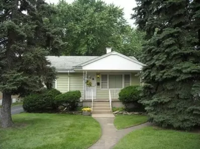 738 N Broad St, Griffith, IN 46319 photo 2
