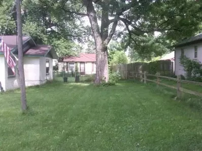 3751 Keck Pl, Gary, IN 46408 photo 2
