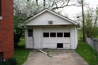 1109 E 45th Ave, Gary, IN 46409 photo 3
