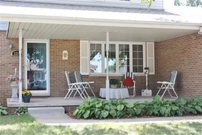 1213 W Elm Pl, Griffith, IN 46319 photo 2
