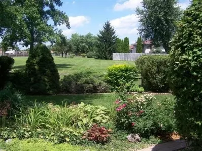 8901 Porter Ct, Crown Point, IN 46307 photo 2