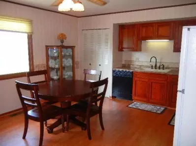 424 Sequoia Dr, Valparaiso, IN 46385 photo 8