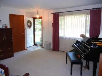 424 Sequoia Dr, Valparaiso, IN 46385 photo 5