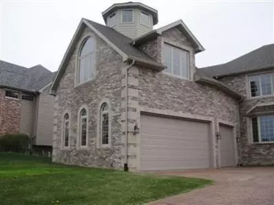 751 Cirque Dr, Crown Point, IN 46307 photo 3
