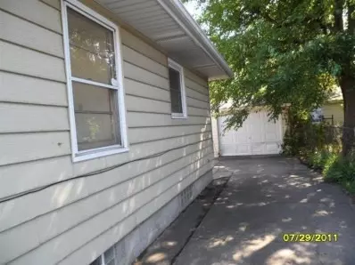 634 Allen St, Gary, IN 46403 photo 3