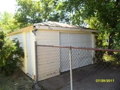 634 Allen St, Gary, IN 46403 photo 4