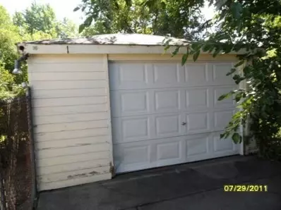 634 Allen St, Gary, IN 46403 photo 7