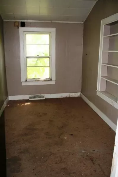 2123 Elm St, Griffith, IN 46319 photo 6