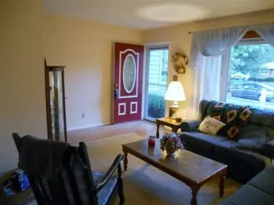 944 N Dwiggins Ave, Griffith, IN 46319 photo 4