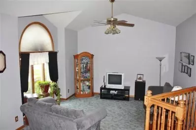 607 N N Frst, Griffith, IN 46319 photo 8