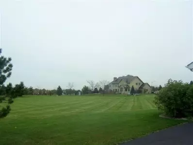 1060 Easy St, Crown Point, IN 46307 photo 4