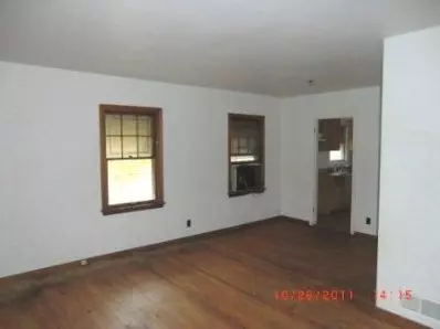 232 Hovey St, Gary, IN 46406 photo 2