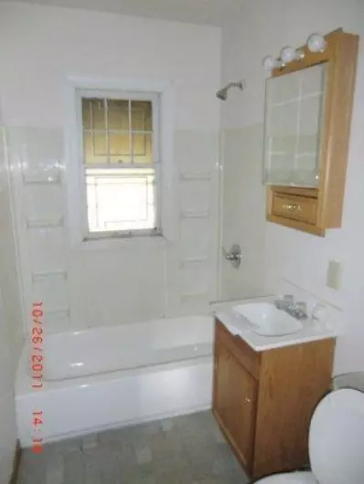 232 Hovey St, Gary, IN 46406 photo 4