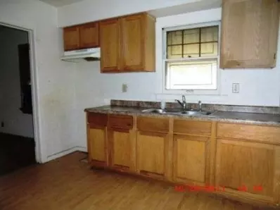 232 Hovey St, Gary, IN 46406 photo 3