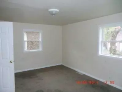 310 Garfield St, Gary, IN 46404 photo 6