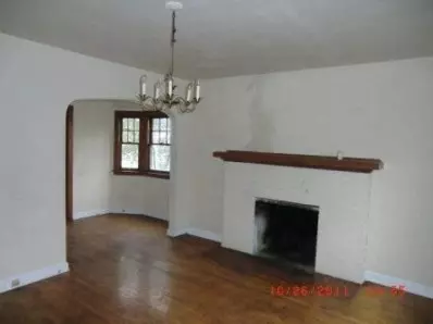 310 Garfield St, Gary, IN 46404 photo 2