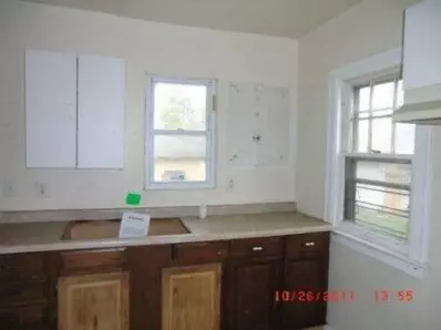 310 Garfield St, Gary, IN 46404 photo 5