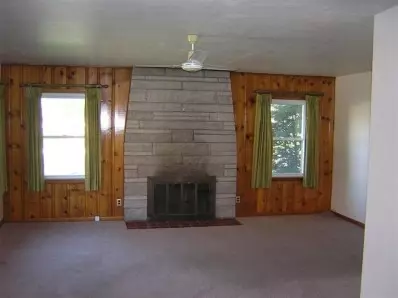 105 W Oak St, Griffith, IN 46319 photo 5