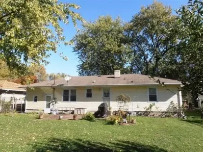 4410 King Ct, Gary, IN 46408 photo 2