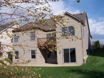 8341 N Doubletree Dr, Crown Point, IN 46307 photo 2