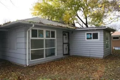 6016 Hemlock Ave, Gary, IN 46403 photo 2