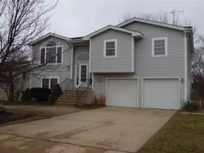 1725 Westfield Ct, Griffith, IN 46319 photo 2