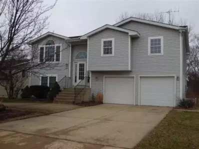 1725 Westfield Ct, Griffith, IN 46319 photo 2