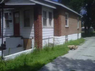 1769 Arthur, Gary, IN 46404 photo 2