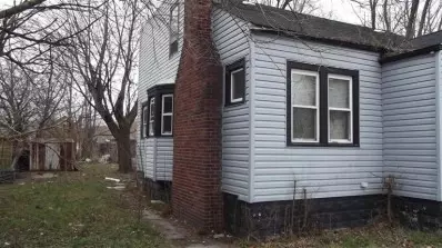 446 Mount St, Gary, IN 46406 photo 2