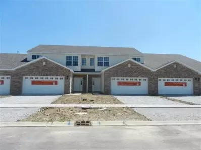 7585 E 111 Th Ln, Crown Point, IN 46307 photo 1