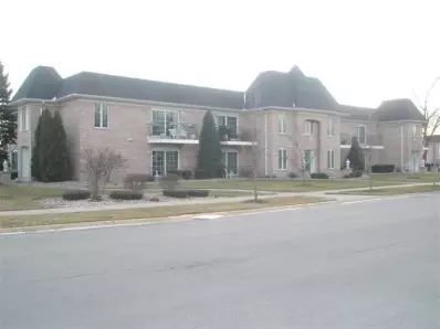 2740 Georgetowne Dr #D2, Highland, IN 46322 photo 1