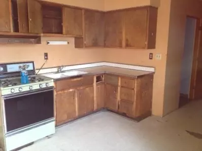 246 N Jay St, Griffith, IN 46319 photo 3