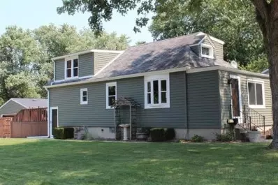904 E Lake St, Griffith, IN 46319 photo 1