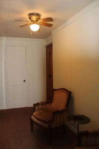 904 E Lake St, Griffith, IN 46319 photo 5