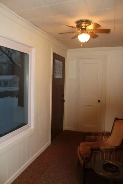904 E Lake St, Griffith, IN 46319 photo 4