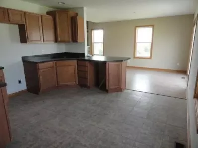 1735 Elderberry Cir, De Motte, IN 46310 photo 3