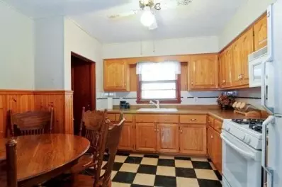 210 N Elmer, Griffith, IN 46319 photo 4