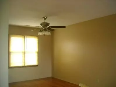 545 Northgate Dr, Crown Point, IN 46307 photo 3