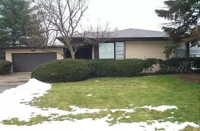 8439 Forest Ave, Munster, IN 46321 photo 2